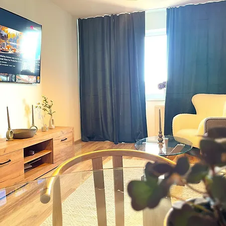 Skyline Retreat - Luxury Living Appartamento