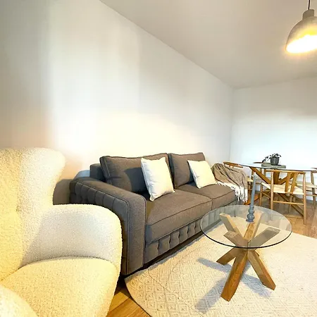 Skyline Retreat - Luxury Living Appartamento
