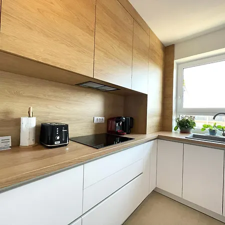 Skyline Retreat - Luxury Living *