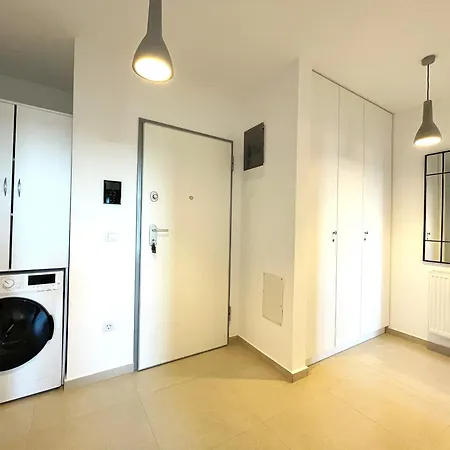 Skyline Retreat - Luxury Living *