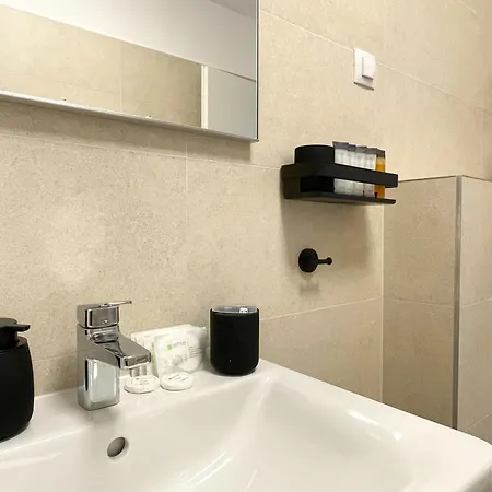 Skyline Retreat - Luxury Living Appartamento